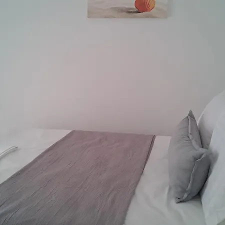 με θέα θάλασσα 5 * Piso Livadi