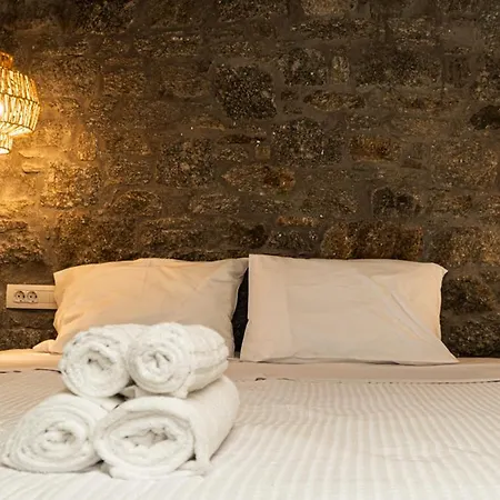 Ήσυχο Κυκλαδίτικο Πέτρινο Σπίτι N7 Plintri