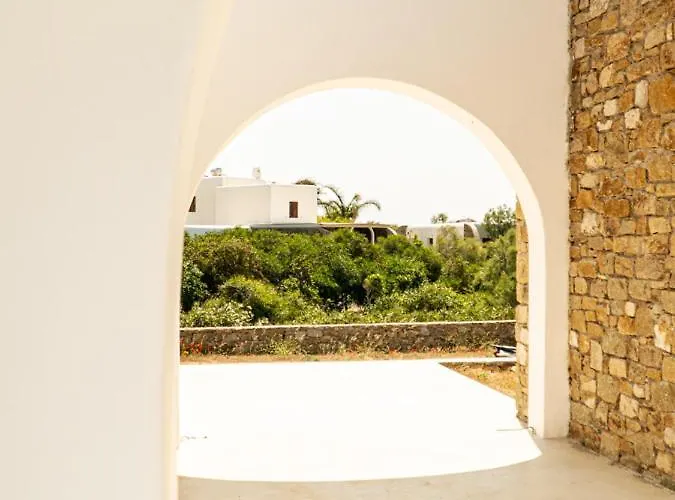 Ήσυχο Κυκλαδίτικο Πέτρινο Σπίτι N7 *